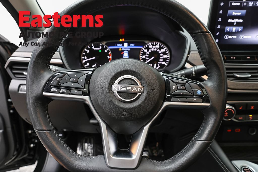 Used 2023 Nissan Altima 2.5 SV w/ SV Premium Package FWD image 10