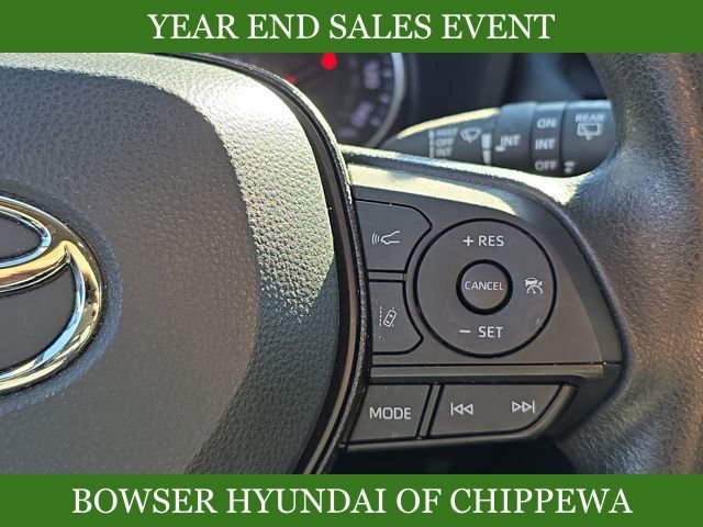 Used 2021 Toyota RAV4 XLE image 16