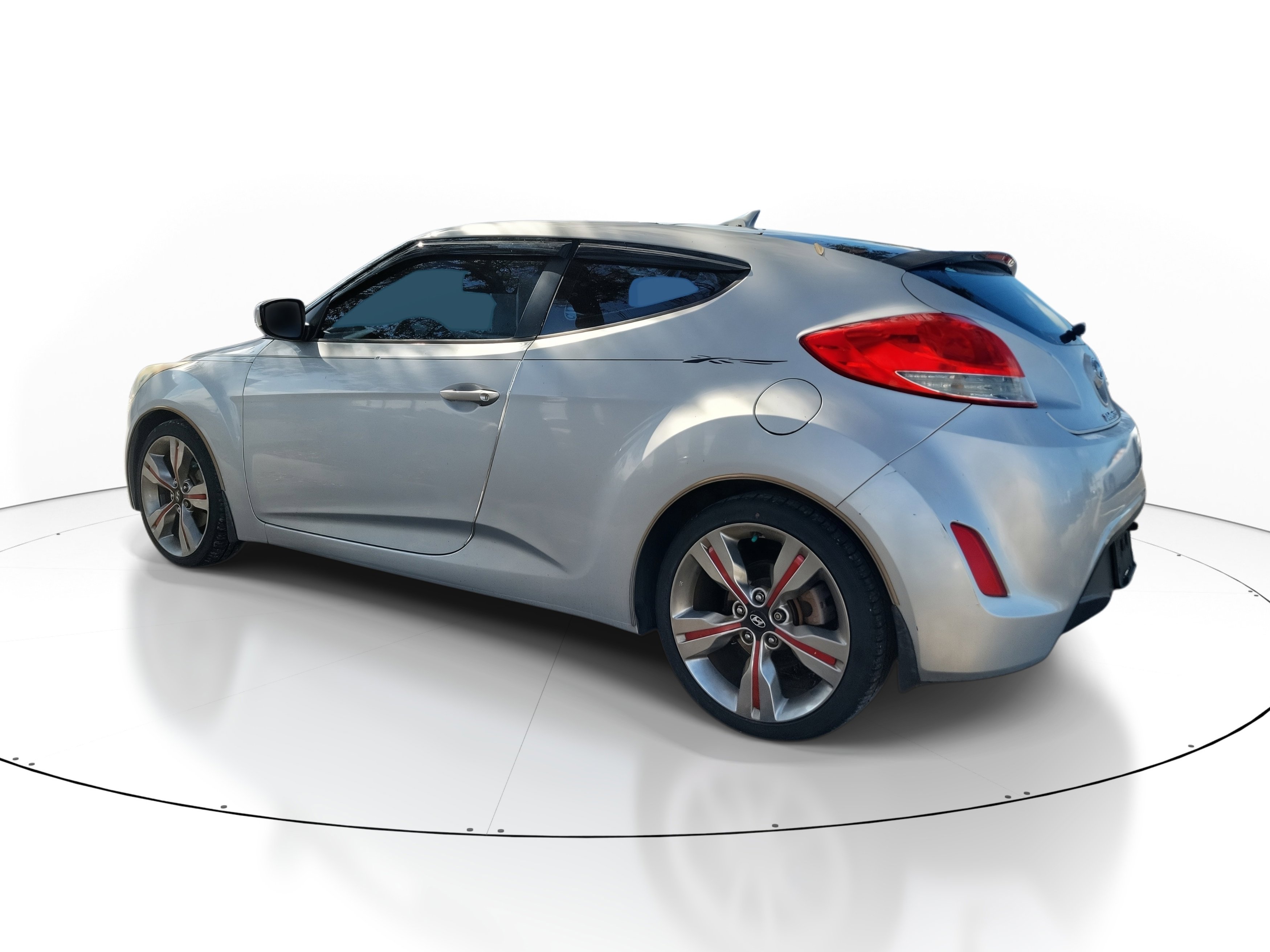 Used 2012 Hyundai Veloster image 9