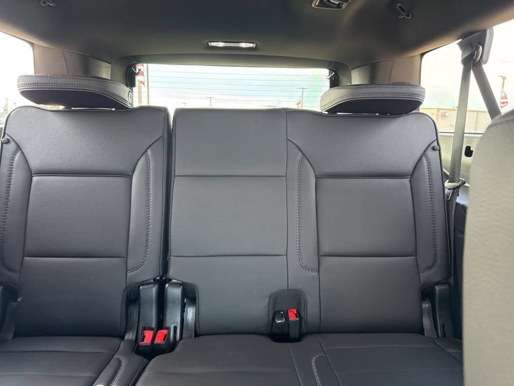 Used 2025 GMC Yukon XL Denali AWD/4WD image 51