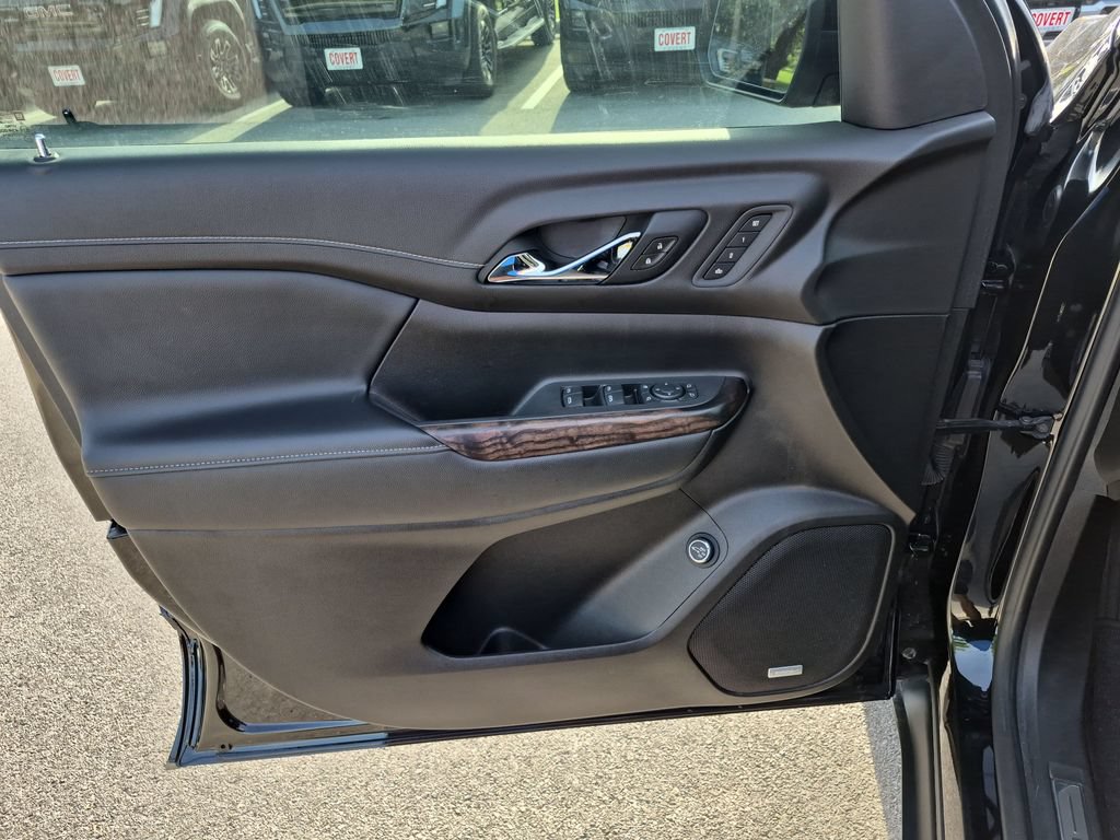 Used 2021 GMC Acadia Denali w/ Denali Technology Package FWD image 20
