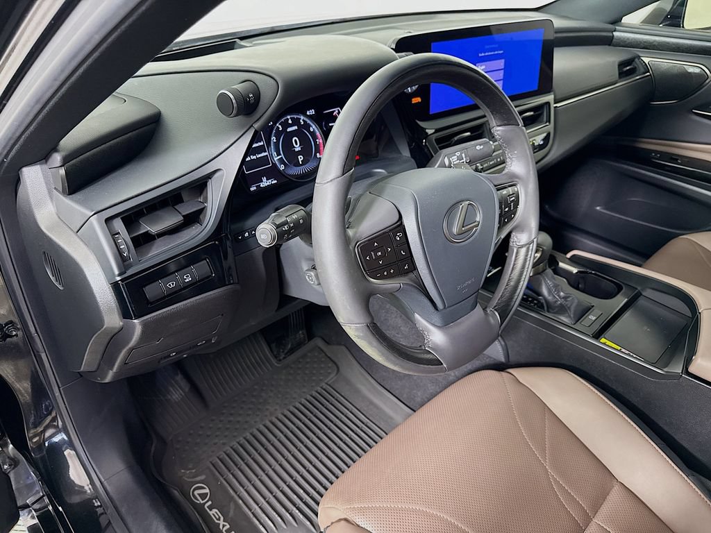 Certified 2023 Lexus ES 350 Ultra Luxury w/ Accessory Package (Z2) FWD image 9