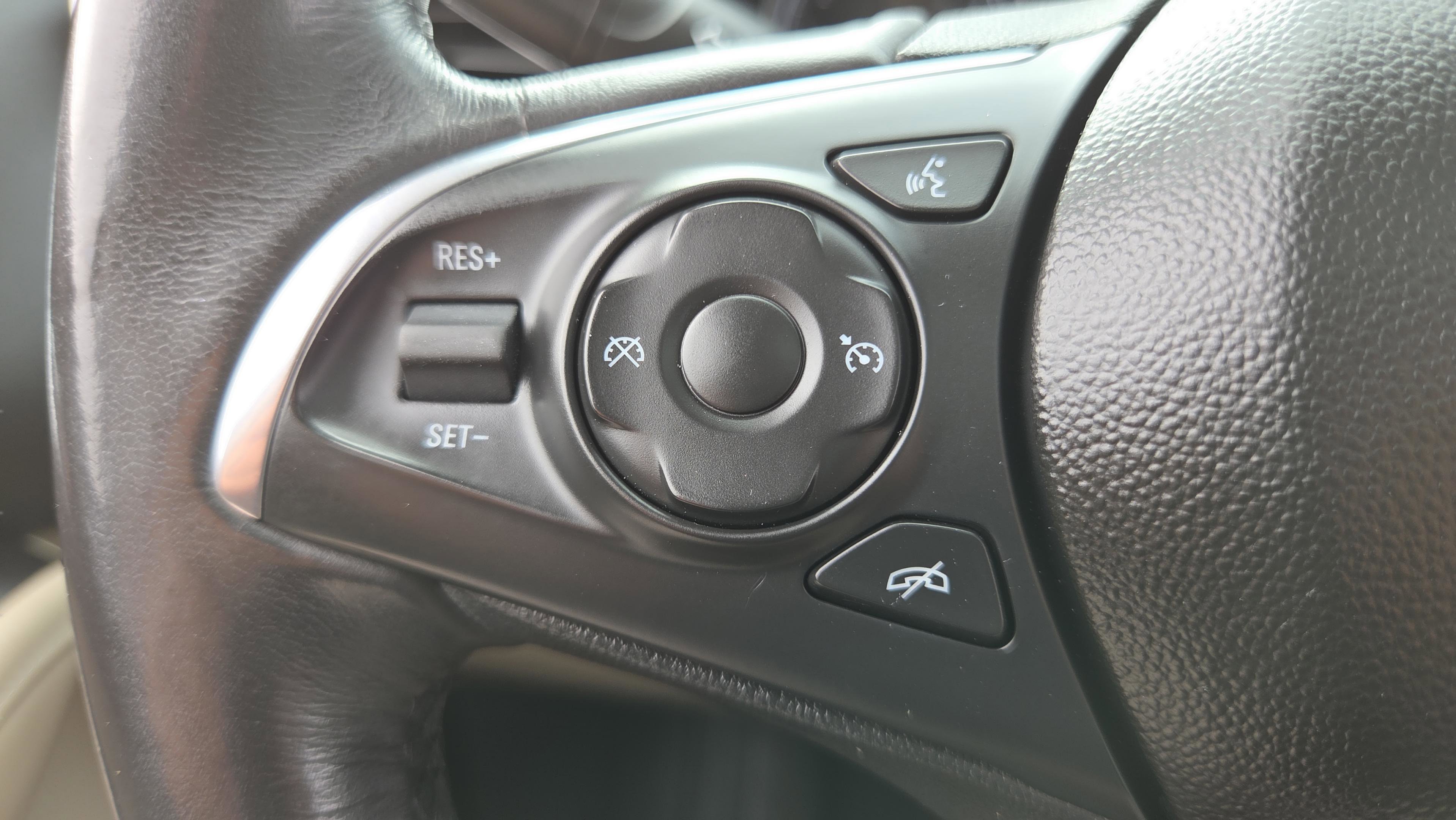 Used 2019 Buick Enclave Essence image 35