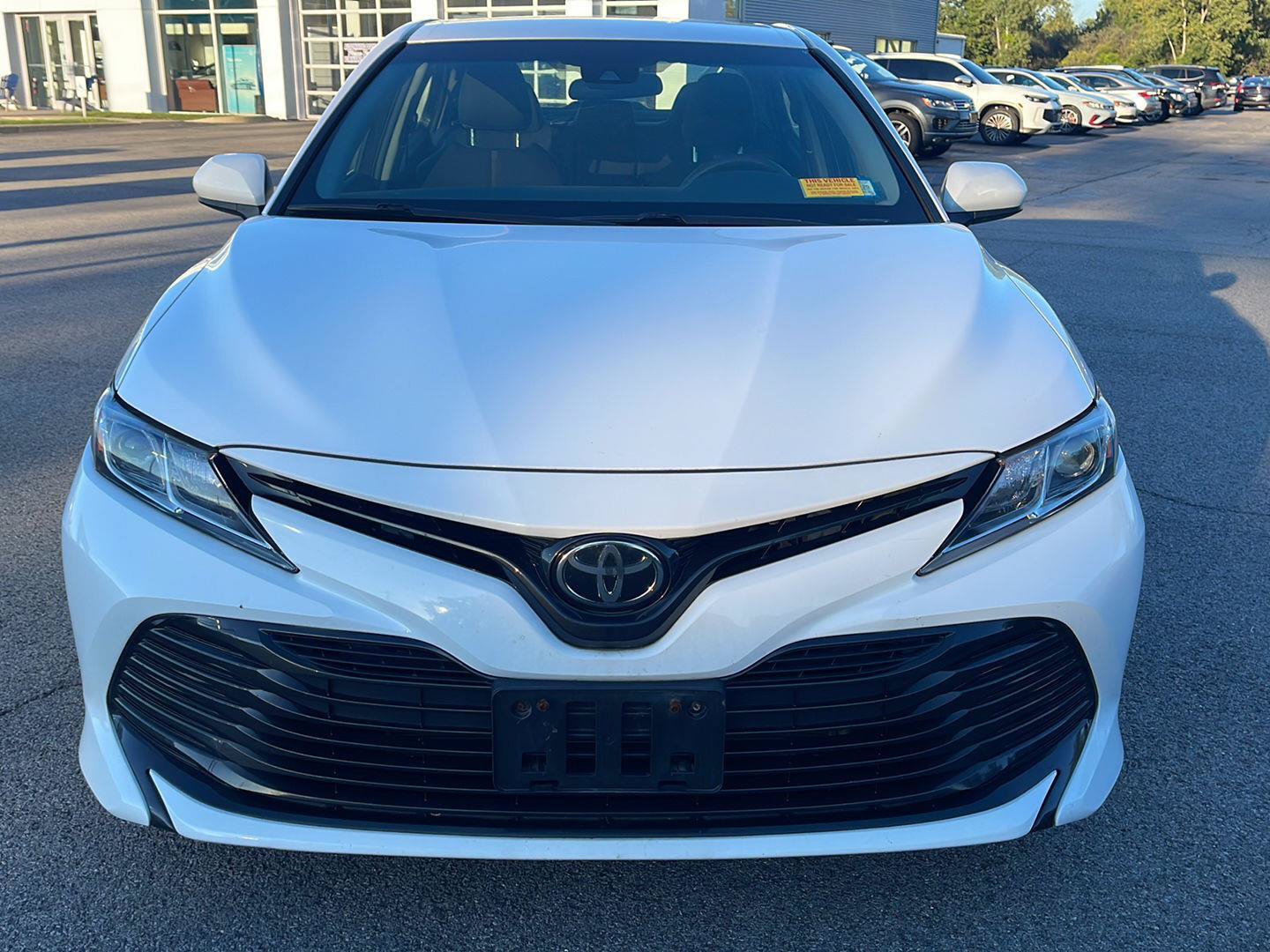 Used 2018 Toyota Camry LE FWD image 2