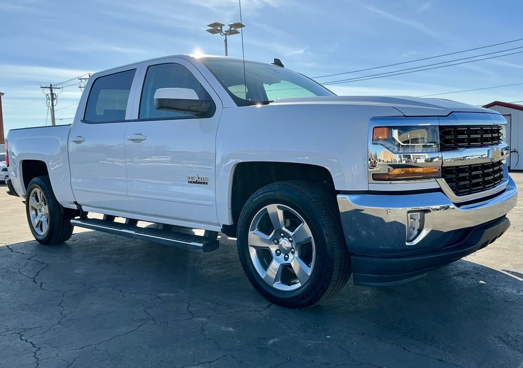 Used 2018 Chevrolet Silverado 1500 LT w/ Texas Edition image 6