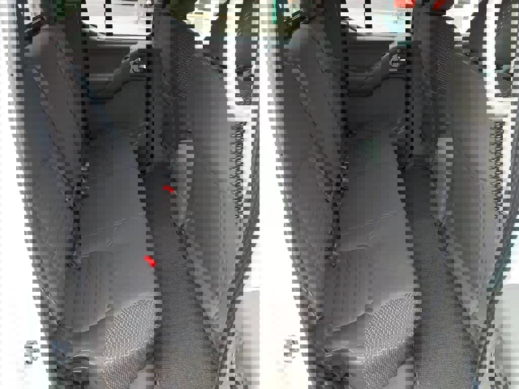 Used 2019 Nissan Frontier Desert Runner image 13