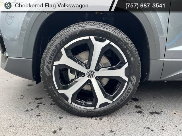 New 2026 Volkswagen Taos SEL AWD/4WD image 4