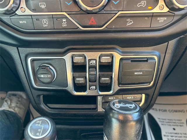 Used 2020 Jeep Wrangler Unlimited Sahara image 27