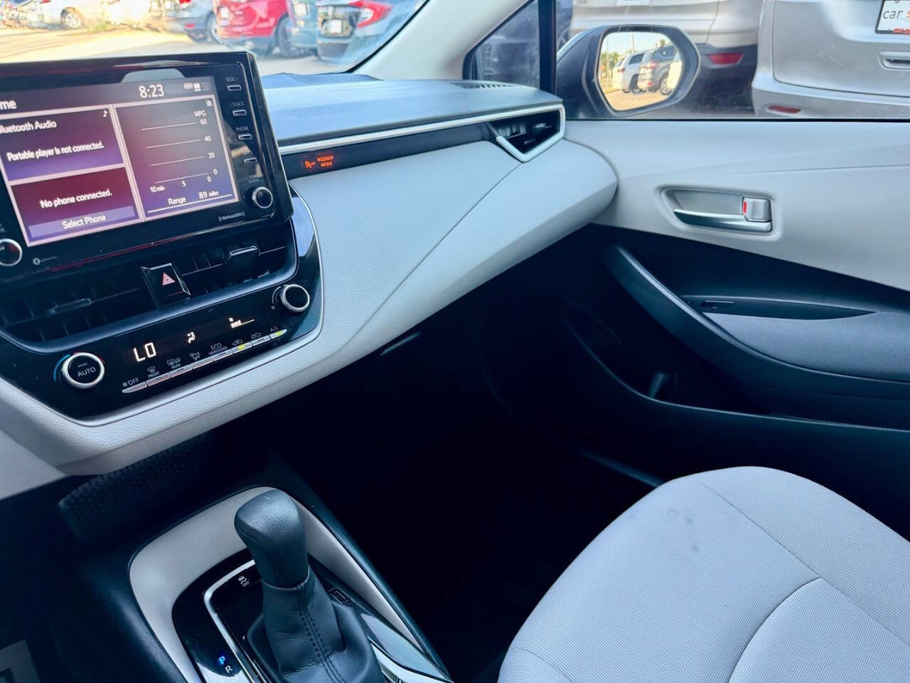 Used 2021 Toyota Corolla LE FWD image 41