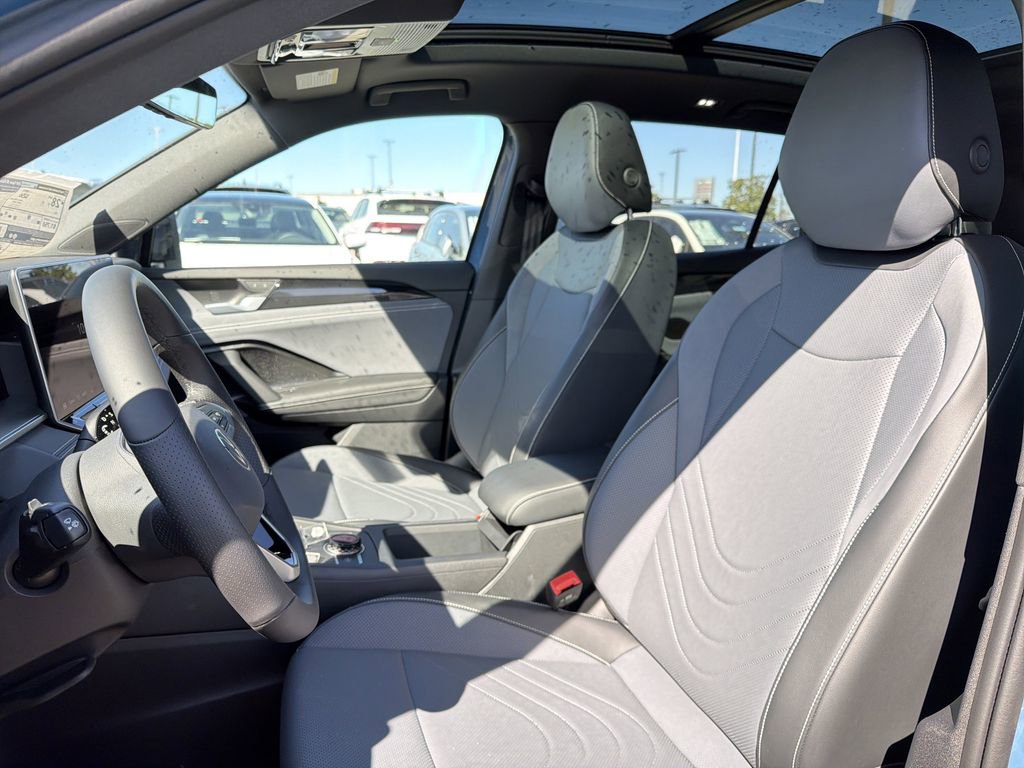 New 2026 Volkswagen Tiguan SE R-Line image 12