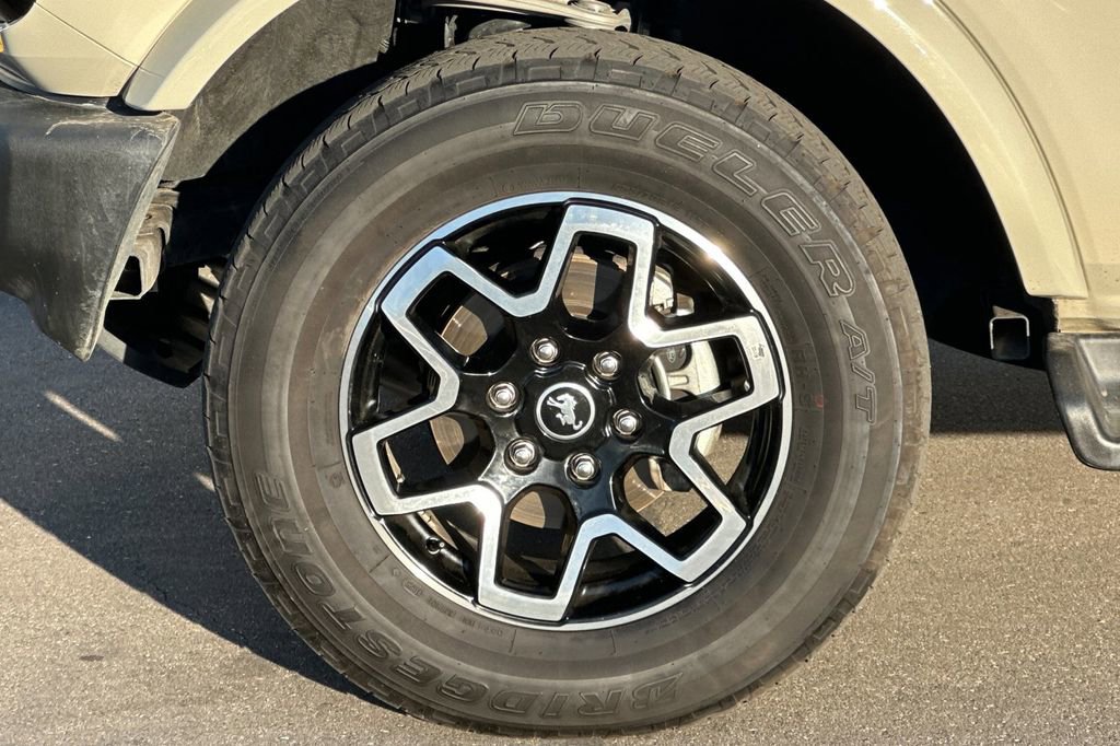 Used 2025 Ford Bronco Outer Banks image 29
