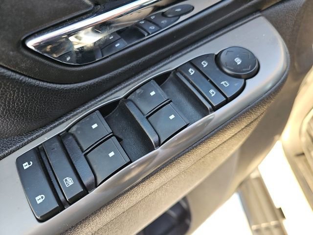 Used 2013 Chevrolet Silverado 1500 LTZ w/ LTZ White Diamond Edition image 13