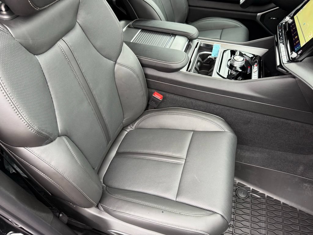 New 2026 Jeep Grand Wagoneer L 4WD w/ Premium Group I image 60