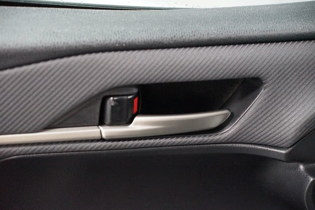 Used 2025 Toyota Camry SE FWD image 33