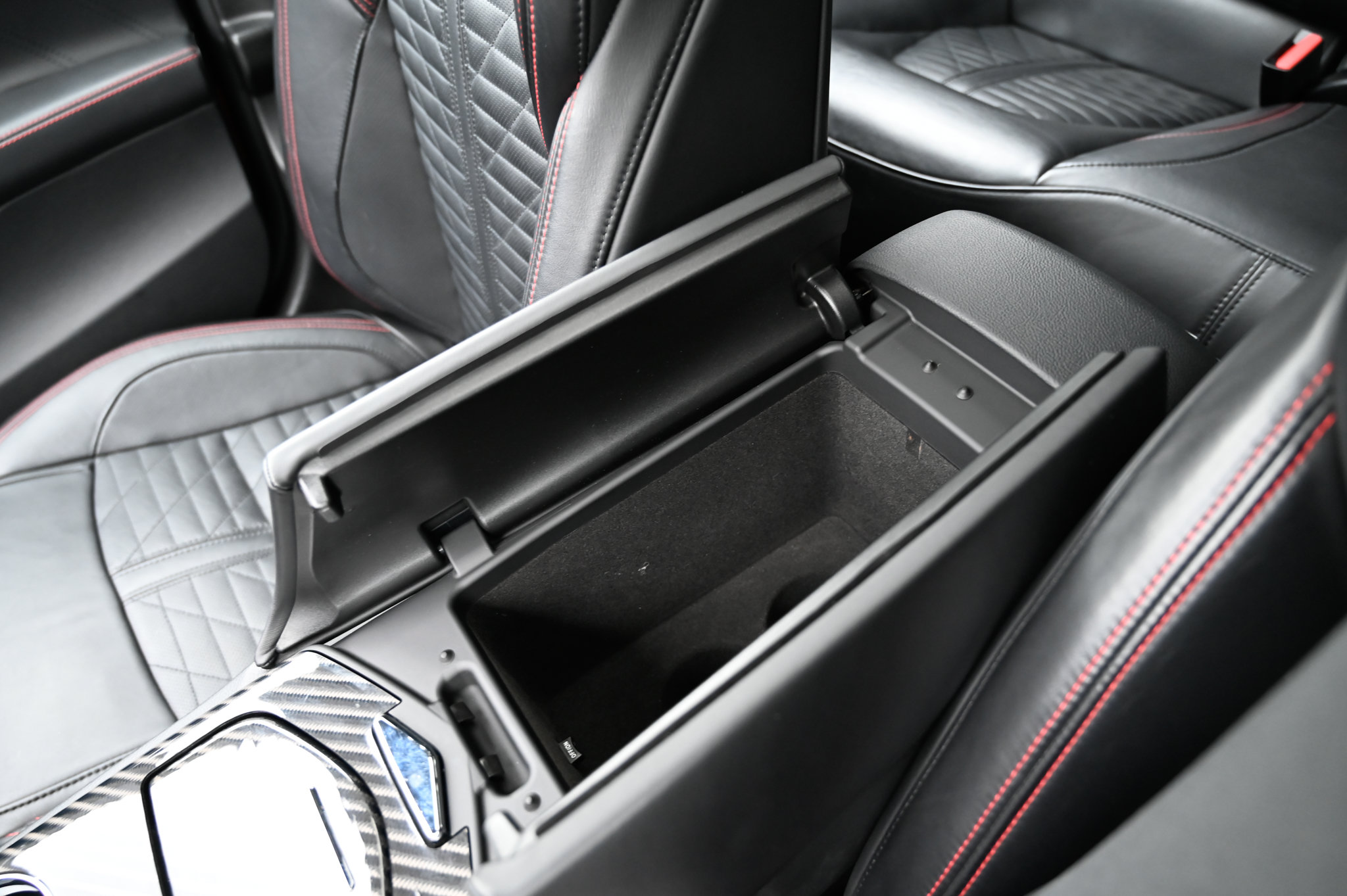 Used 2021 Maserati Ghibli Trofeo RWD image 32