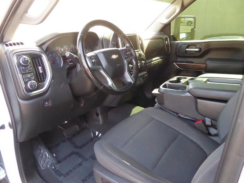 Used 2023 Chevrolet Silverado 2500 LT AWD/4WD image 18