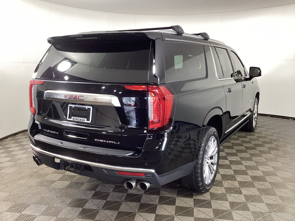 Used 2022 GMC Yukon XL Denali AWD/4WD image 2