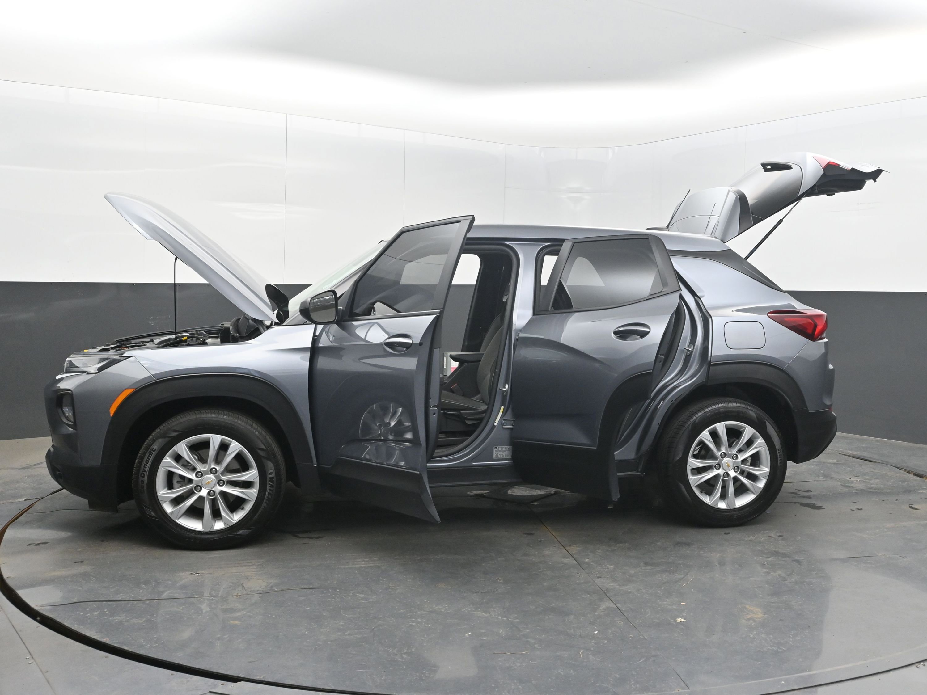 Used 2022 Chevrolet TrailBlazer LS image 42