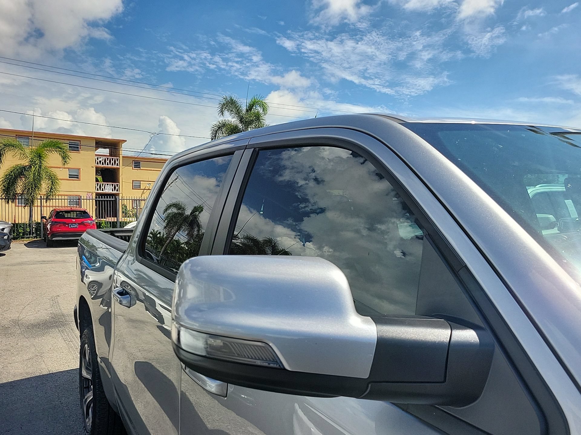 Used 2024 RAM 1500 Laramie AWD/4WD image 6