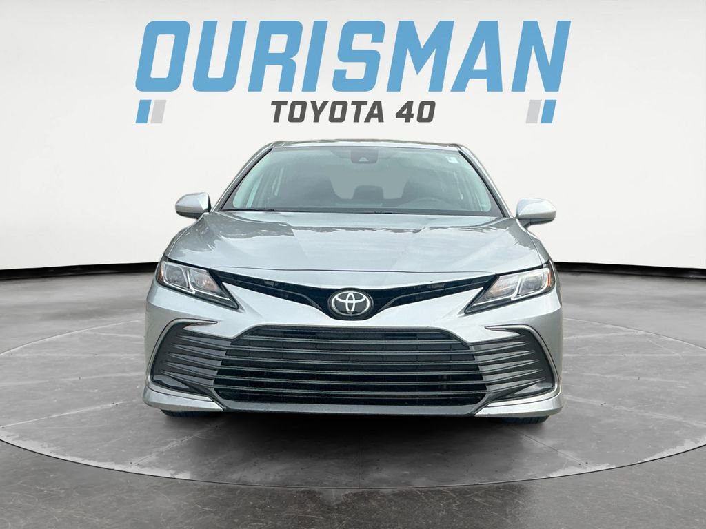 Used 2023 Toyota Camry LE image 2