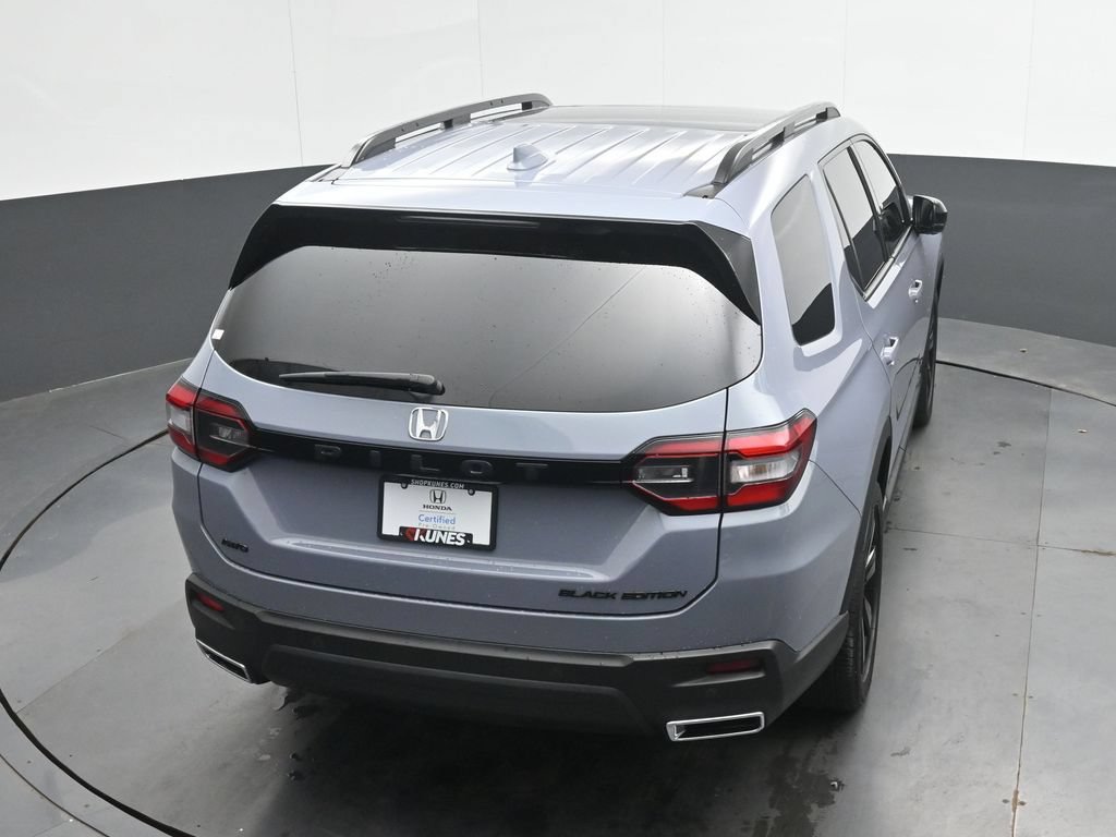 Used 2025 Honda Pilot Black Edition image 24