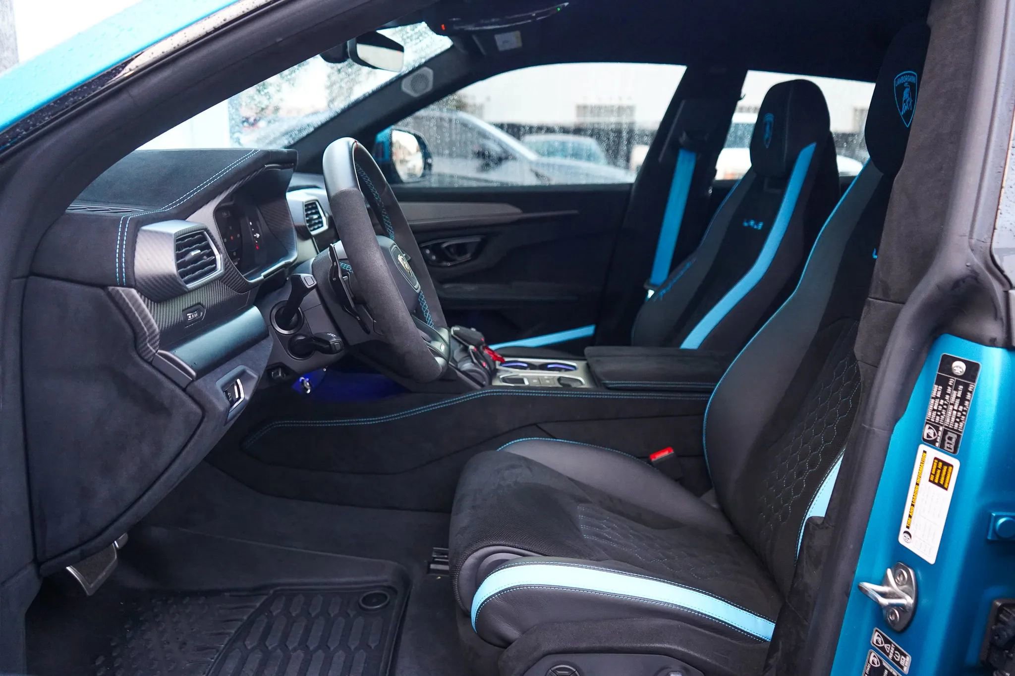 Used 2024 Lamborghini Urus Performante AWD/4WD image 44