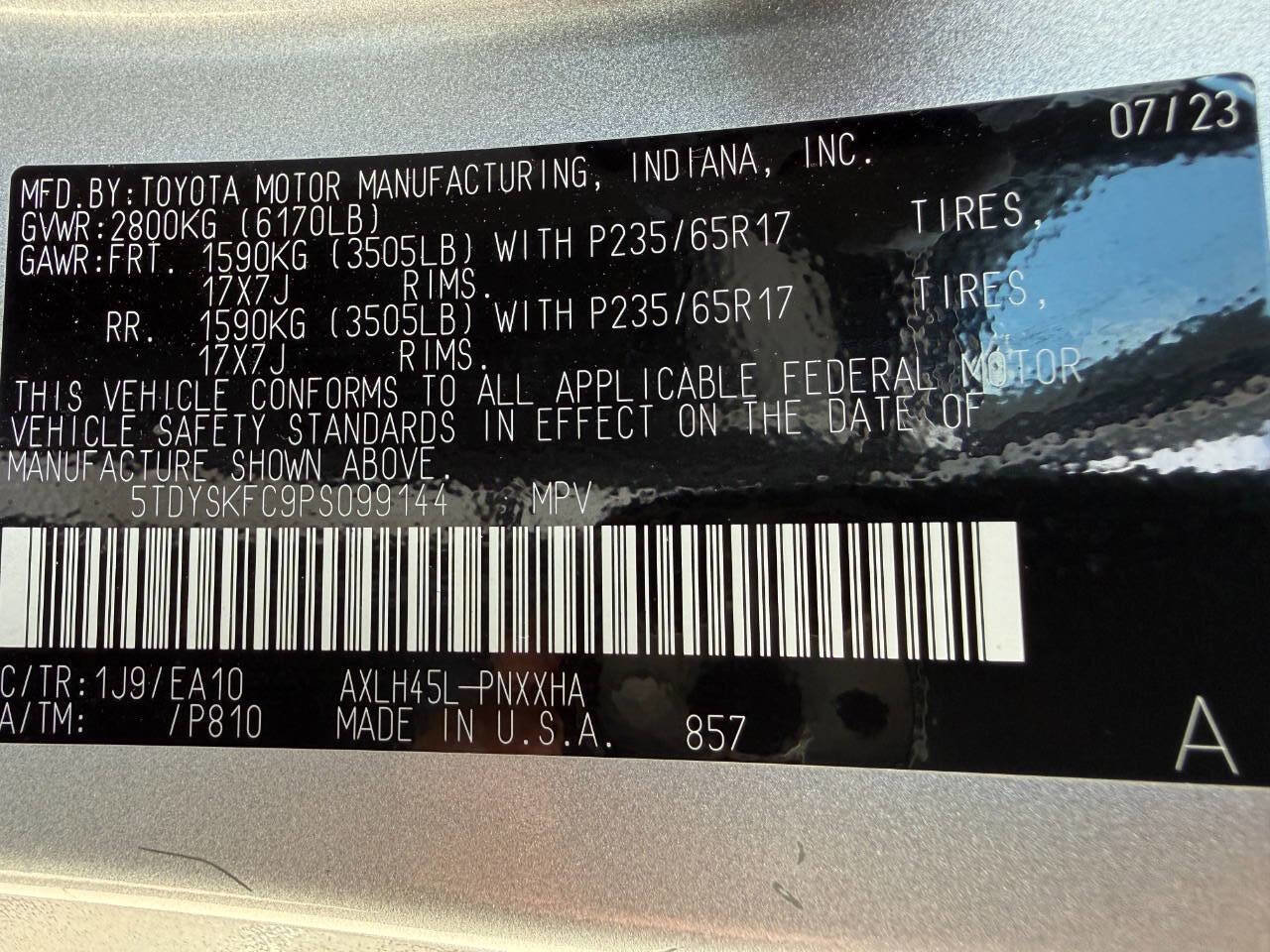 Used 2023 Toyota Sienna XLE image 51
