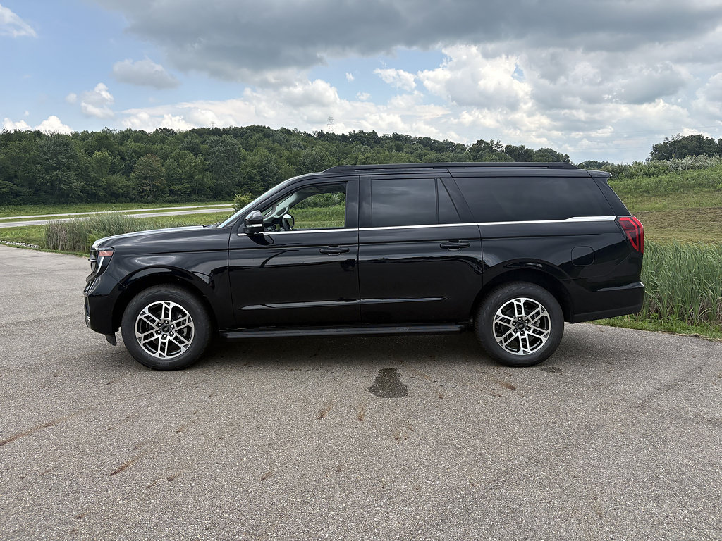 New 2026 Ford Expedition Max Active AWD/4WD image 2