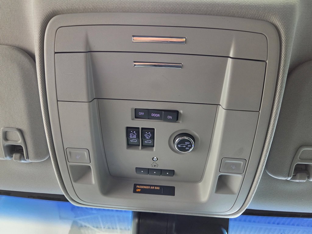 Used 2018 GMC Yukon SLT w/ Premium Edition AWD/4WD image 54