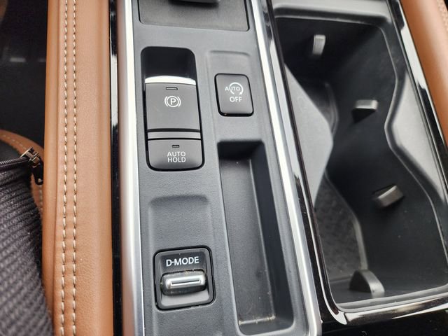 Used 2024 Nissan Pathfinder Platinum w/ Cargo Package image 28