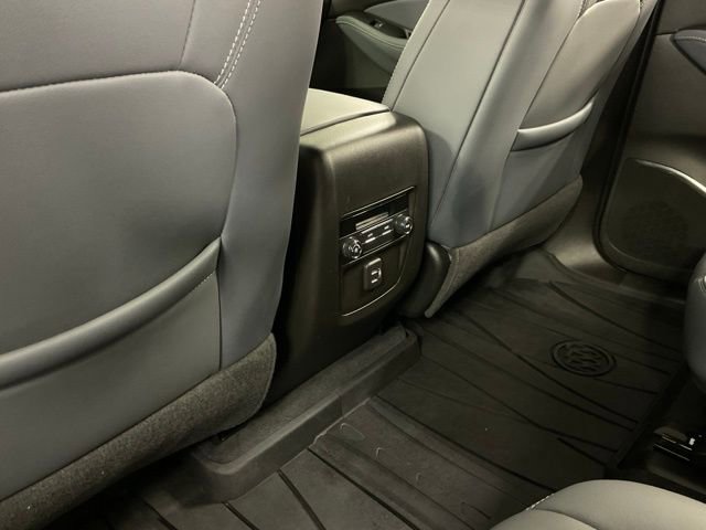 Used 2023 Buick Enclave Essence image 17