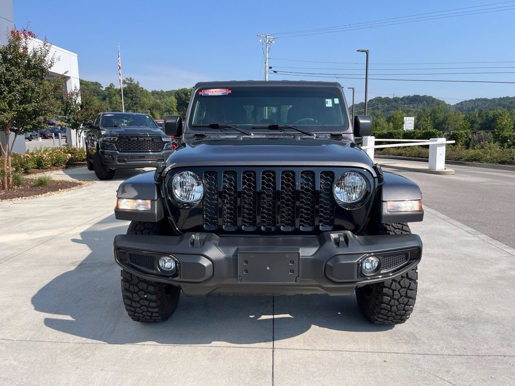 Used 2023 Jeep Gladiator Sport AWD/4WD image 32