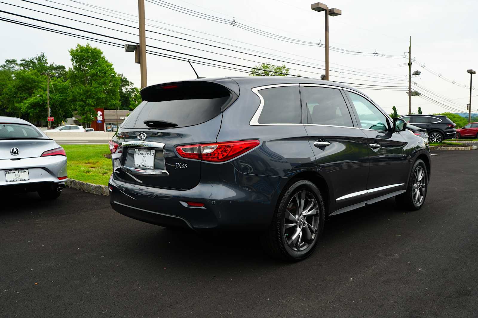 Used 2013 INFINITI JX35 AWD w/ Premium Pkg image 7