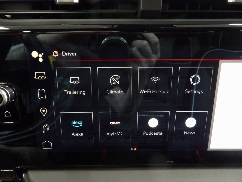 Used 2025 GMC Sierra 2500 AT4X image 19