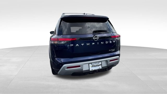 Used 2022 Nissan Pathfinder Platinum w/ Cargo Package AWD/4WD image 5