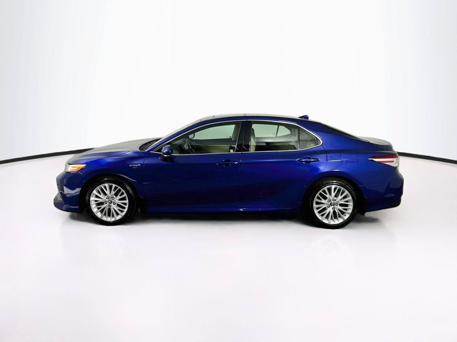 Used 2018 Toyota Camry XLE w/ Audio Package FWD image 4