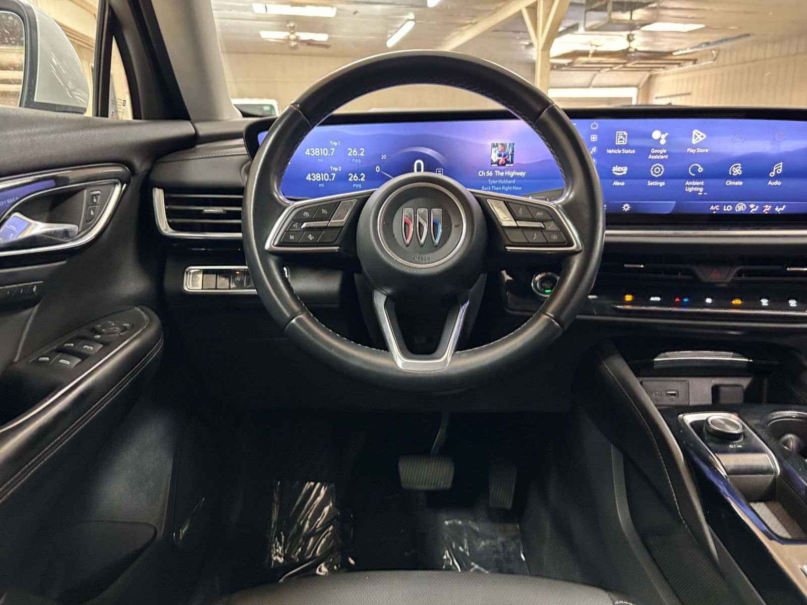 Used 2024 Buick Envision Preferred AWD/4WD image 33