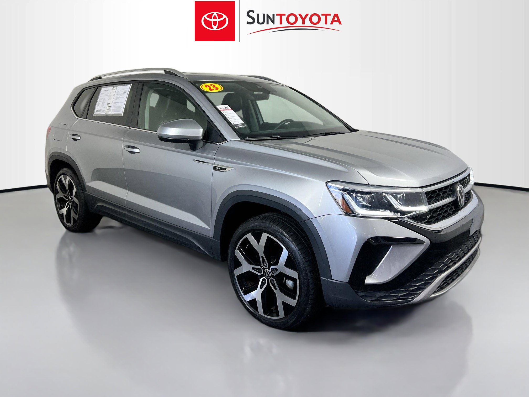 Used 2023 Volkswagen Taos SEL AWD/4WD image 1