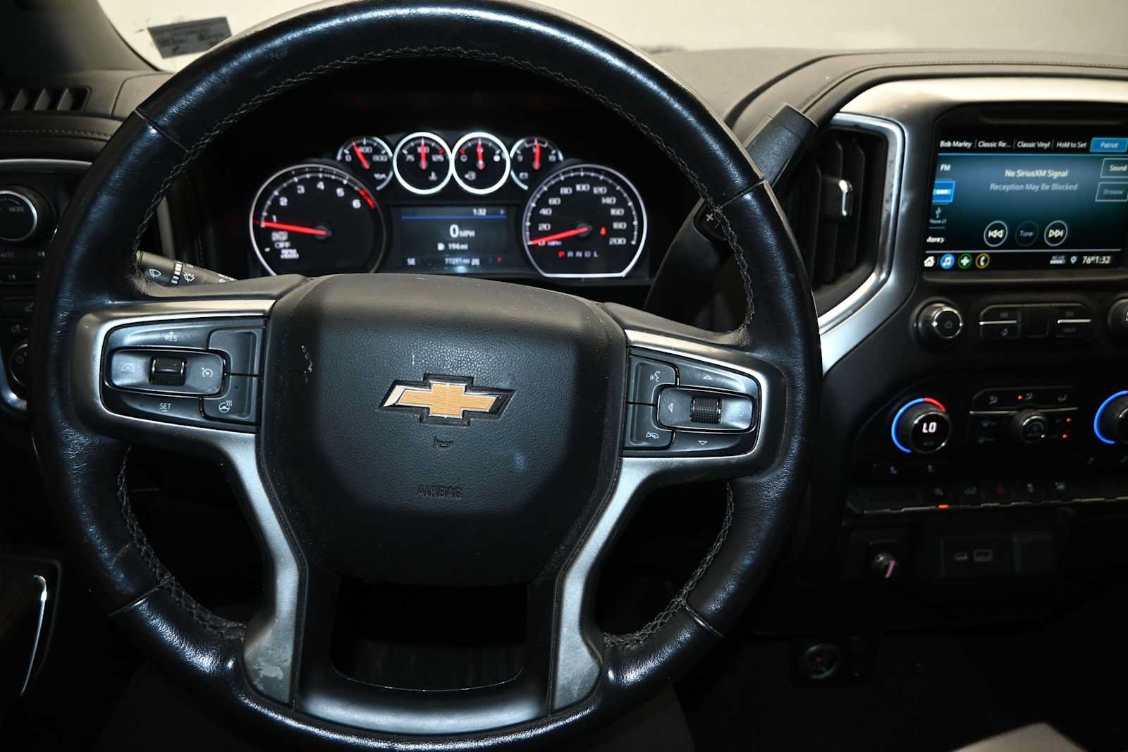 Used 2021 Chevrolet Silverado 1500 LT AWD/4WD image 12