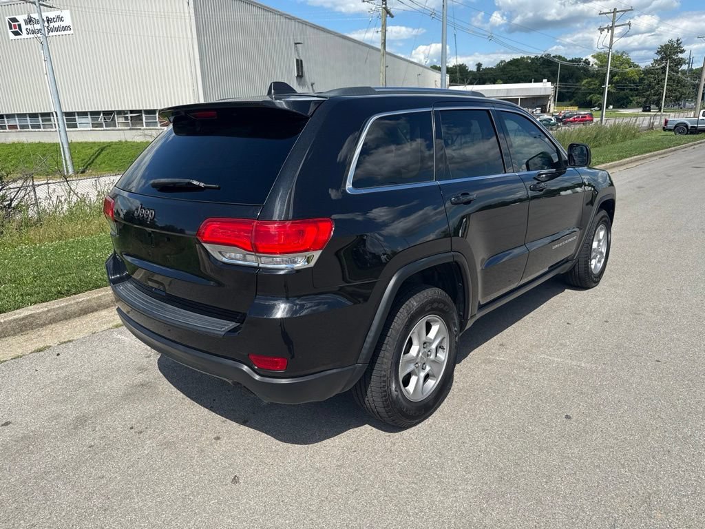 Used 2016 Jeep Grand Cherokee Laredo w/ Quick Order Package 23E AWD/4WD image 3