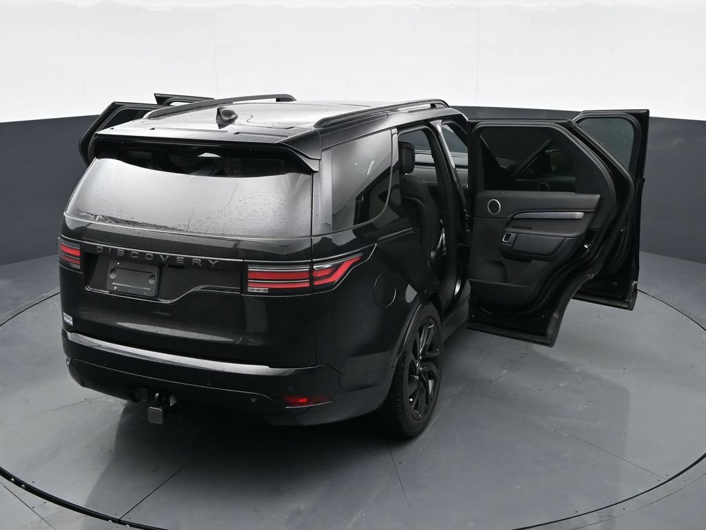 Used 2024 Land Rover Discovery Dynamic SE AWD/4WD image 42