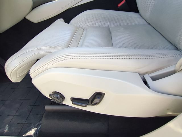Certified 2024 Volvo XC90 B6 Ultimate w/ Protection Package Premier AWD/4WD image 14