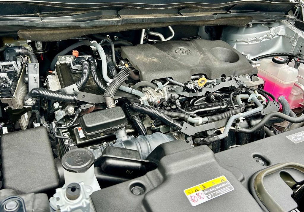 Certified 2022 Toyota Sienna XLE w/ XLE Plus Package FWD image 28