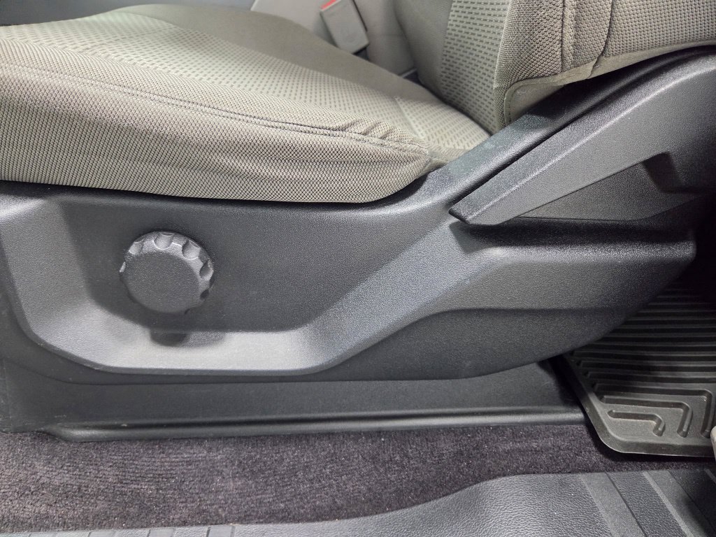 Used 2016 Ford F150 XLT AWD/4WD image 26