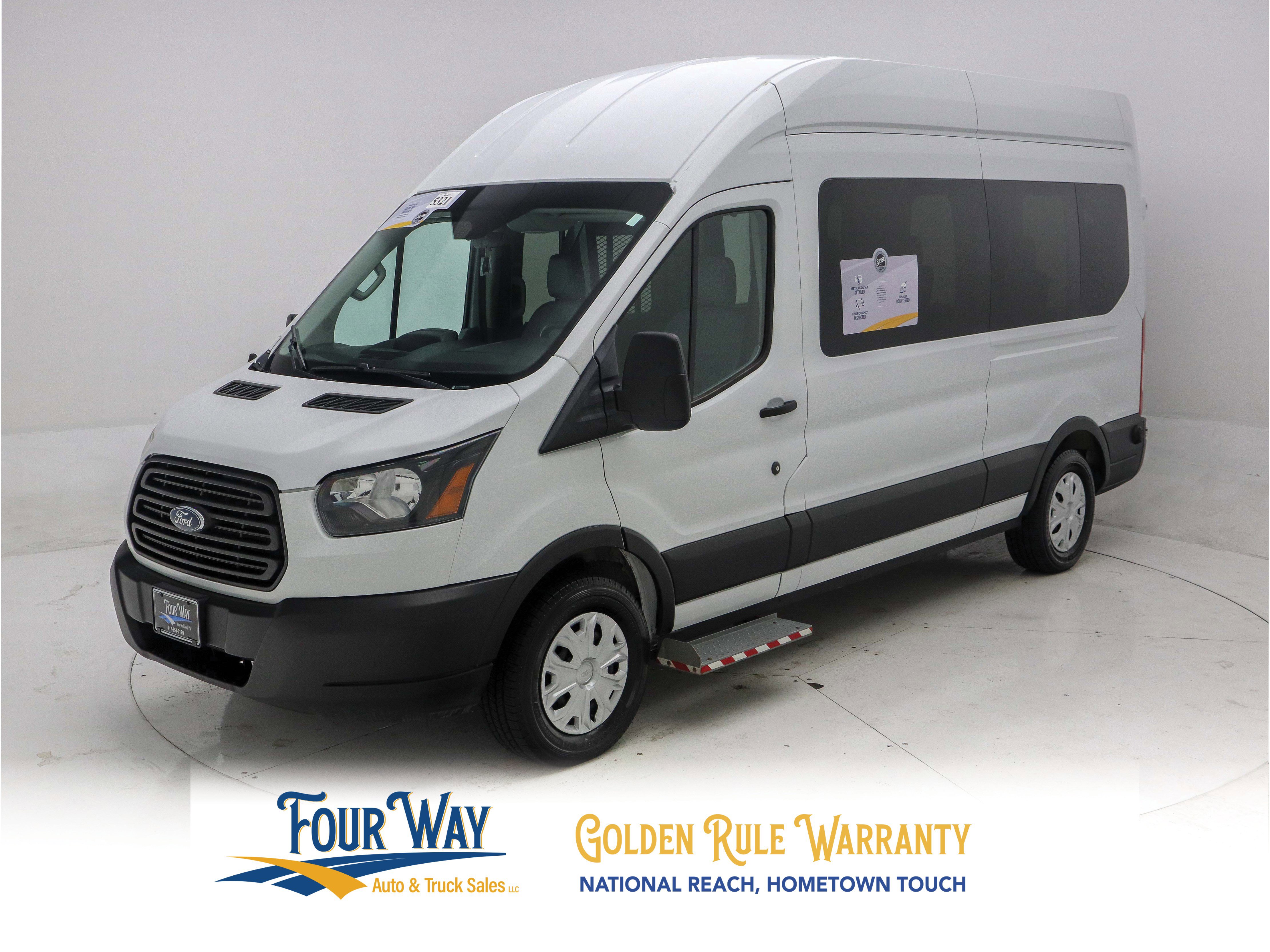 Used 2019 Ford Transit 350 XL image 9