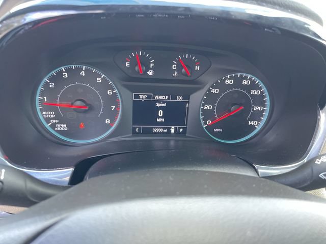 Used 2023 Chevrolet Traverse LS w/ Safety Package FWD image 2