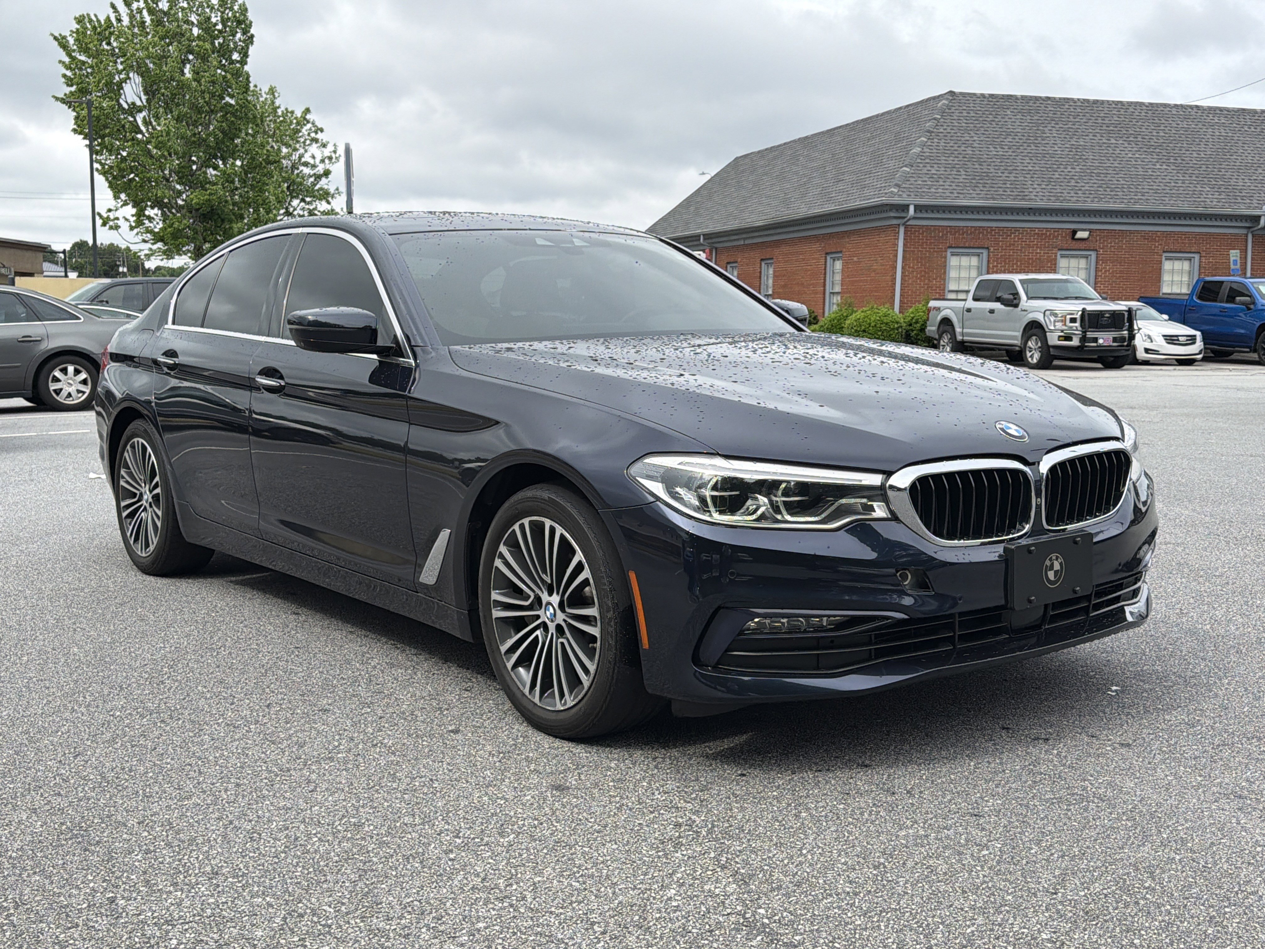 Used 2018 BMW 530i xDrive w/ Premium Package AWD/4WD image 3