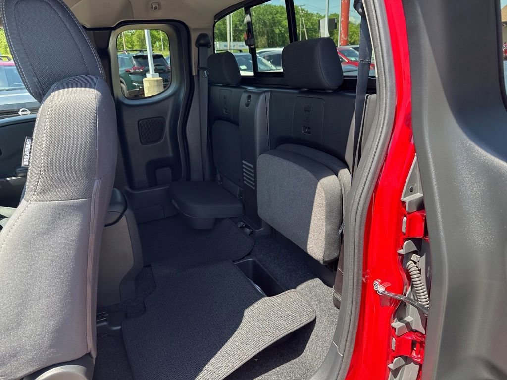 Used 2024 Nissan Frontier SV w/ SV Convenience Package AWD/4WD image 32