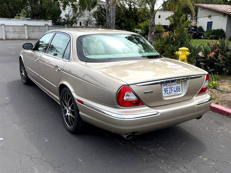 Used 2005 Jaguar XJ8 L image 3