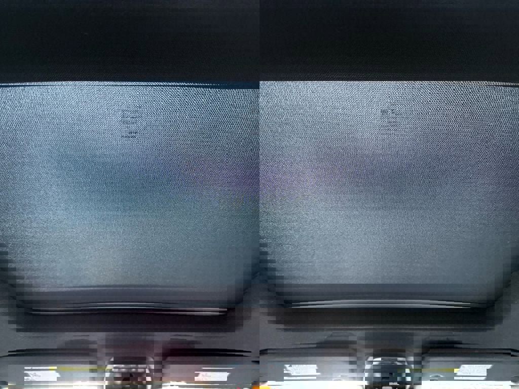 Used 2021 Volvo XC40 T4 R-Design w/ Advanced Package image 25